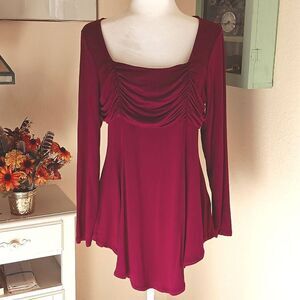 Venus Elegant Merlot Top